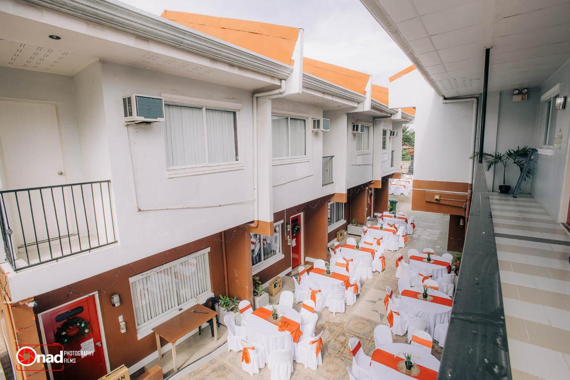 Ashley And Bill'S Suites 'N Garden Hotel And Vacation Homes Carcar Exterior photo
