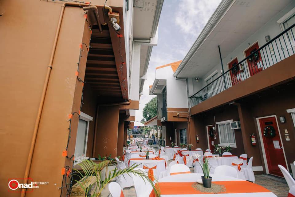Ashley And Bill'S Suites 'N Garden Hotel And Vacation Homes Carcar Exterior photo